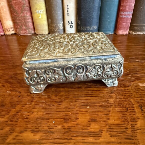 Vintage Hollywood Regency Trinket Box - Picture 7 of 9